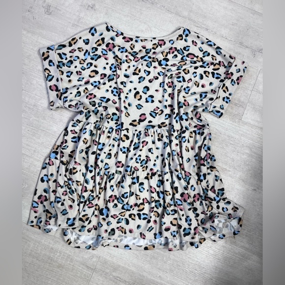 Entro Cheetah Print Short Sleeve Top - Picture 4 of 4